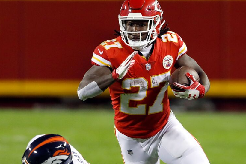 Kareem Hunt vender tilbage til Chiefs: A running back, der søger nye muligheder